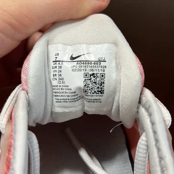 Pink Nike VaporMax - Picture 6 of 6